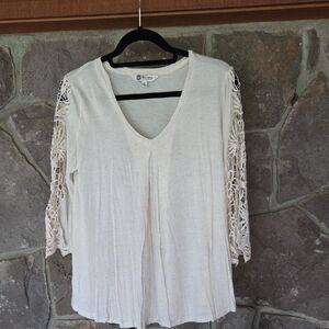 Bobeau Cream Crochet Sleeve Blouse
